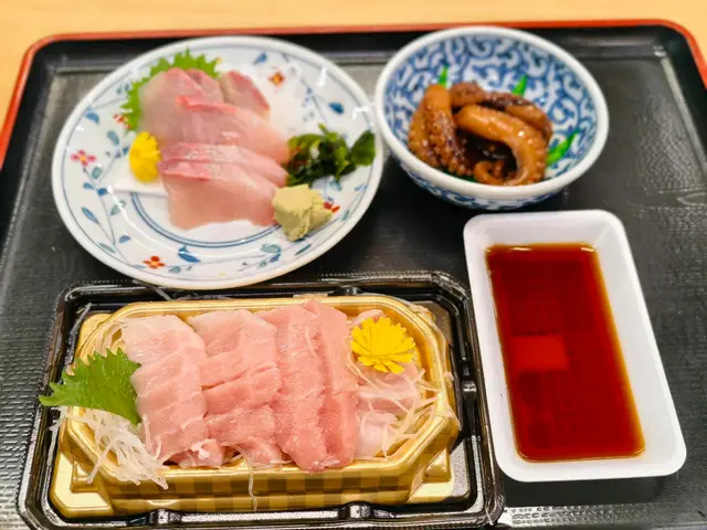 市场里买的刺身